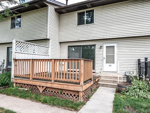 3rd image of 718 Heritage Way