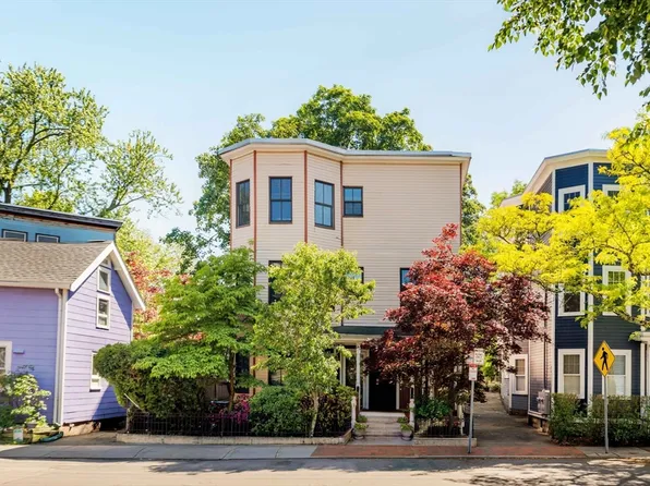 87 Kinnaird St #2, Cambridge, MA 02139