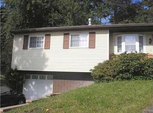 115 Holstein Dr, Oakdale, PA 15071