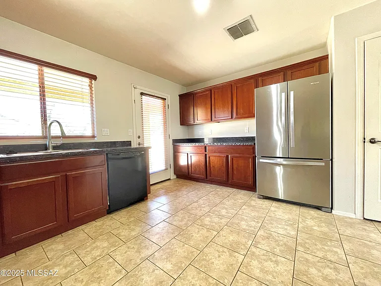 11889 W Heyburn Dr — Photo 13