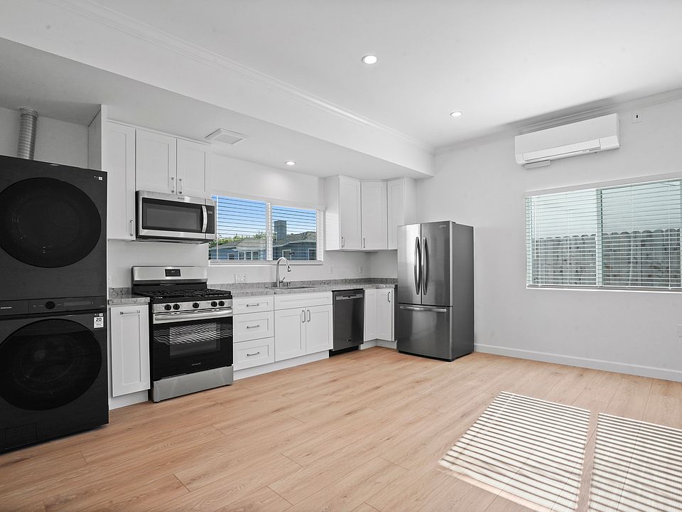 1st image of 12630 Caswell Ave #11