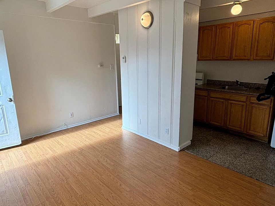 1st image of 1315 Harbor St #8