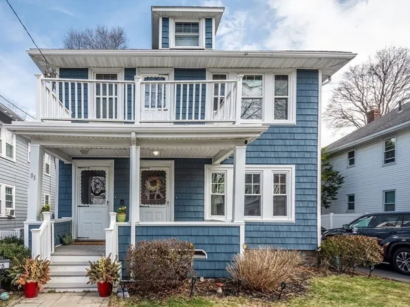 95 Landseer St, West Roxbury, MA 02132