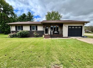 209 N Gilbert St, Clinton, IN 47842