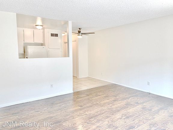 3rd image of 617 N Saint Andrews Pl #8901572
