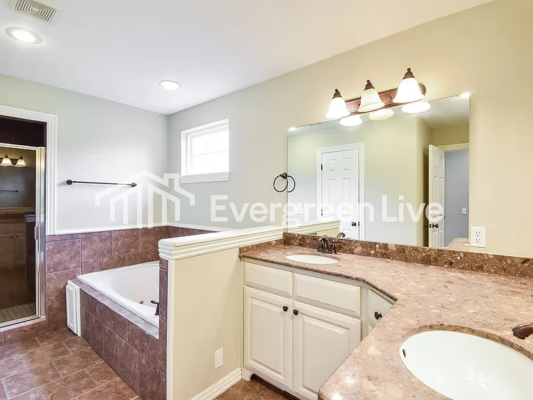 4162 W Bradstreet Ln — Photo 7
