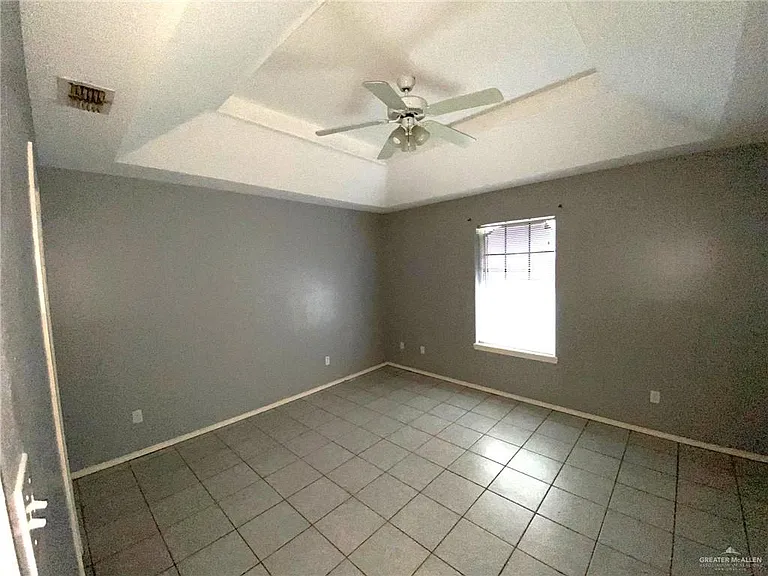 604 S Logan Dr #3 — Photo 7