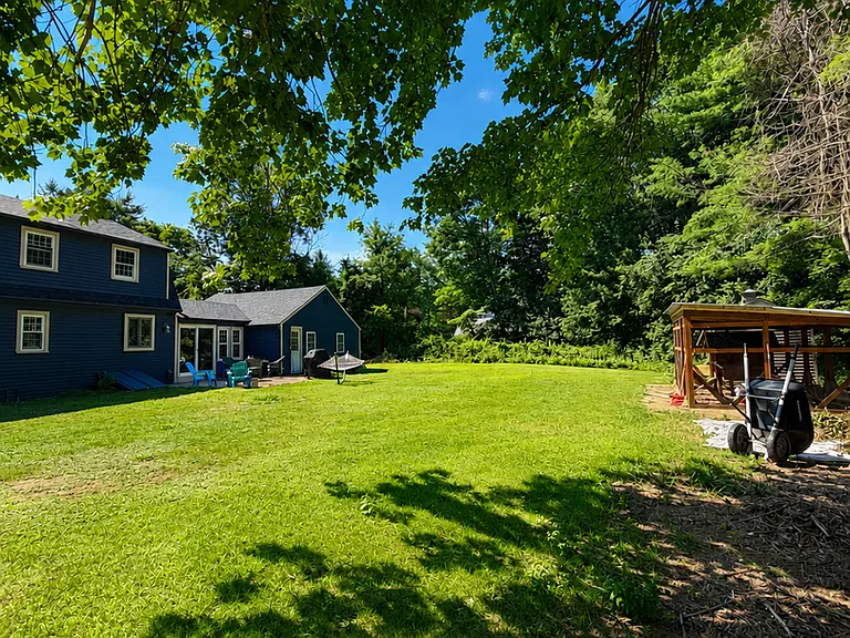 33 Northwood Dr — Photo 6