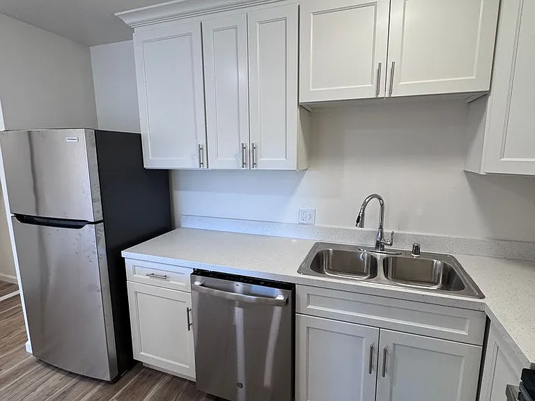 532 Bancroft Avenue — Photo 13