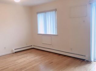 77-11 60th St #3, Ridgewood, NY 11385