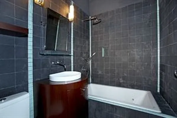 Rented by R New York | media 24