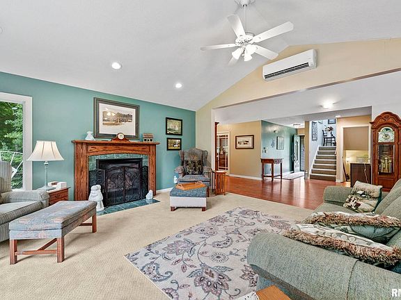 5th image of 5127 180th St N