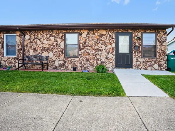 924 Berkley Cir, Mishawaka, IN 46544