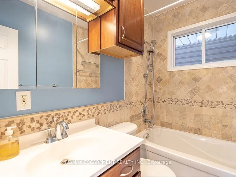107 W 33rd St #1 — Photo 14