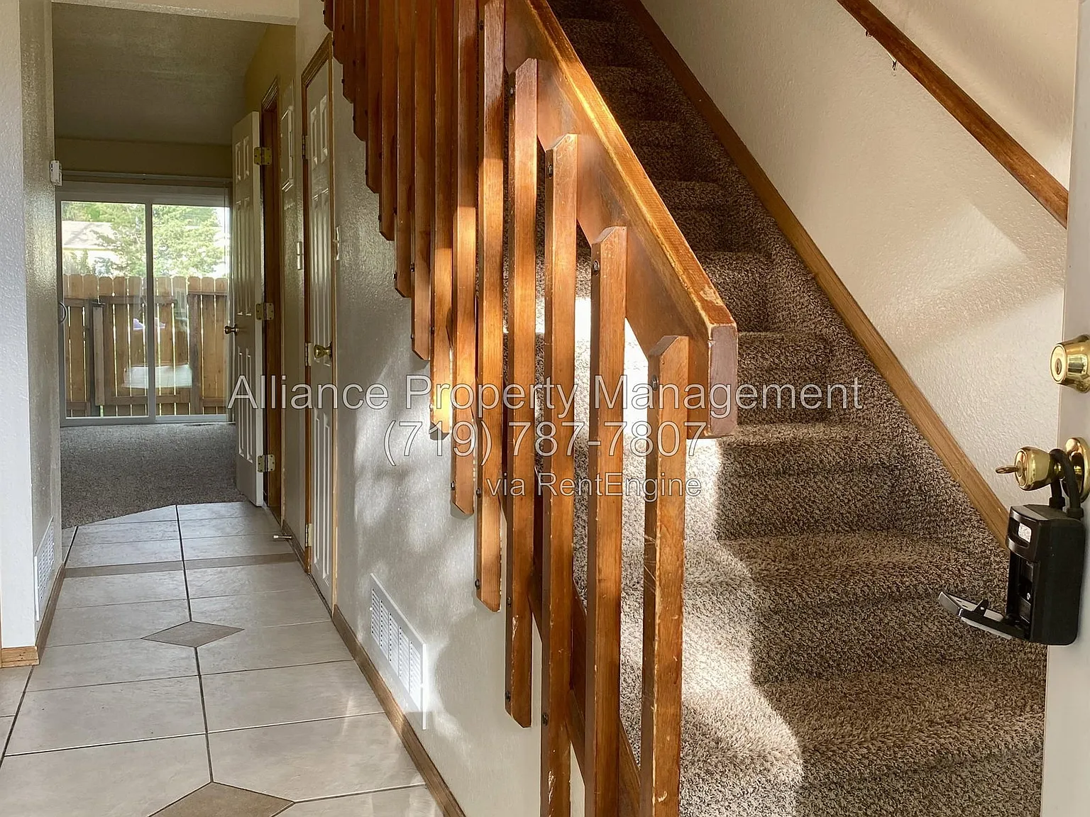 2 bed, 1.5 bath, 1117 sqft, $1,195 — Photo 2