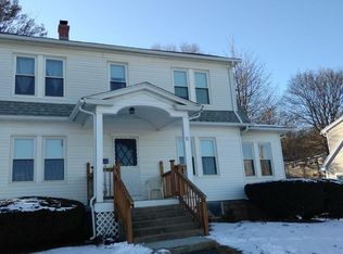 71 Queen St, Holyoke, MA 01040