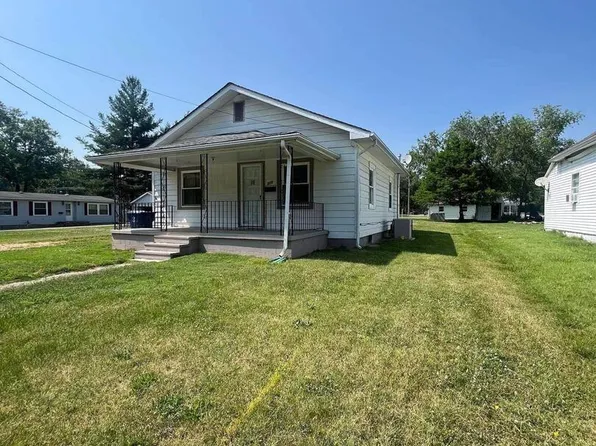 203 W Parrish St, Benton, IL 62812