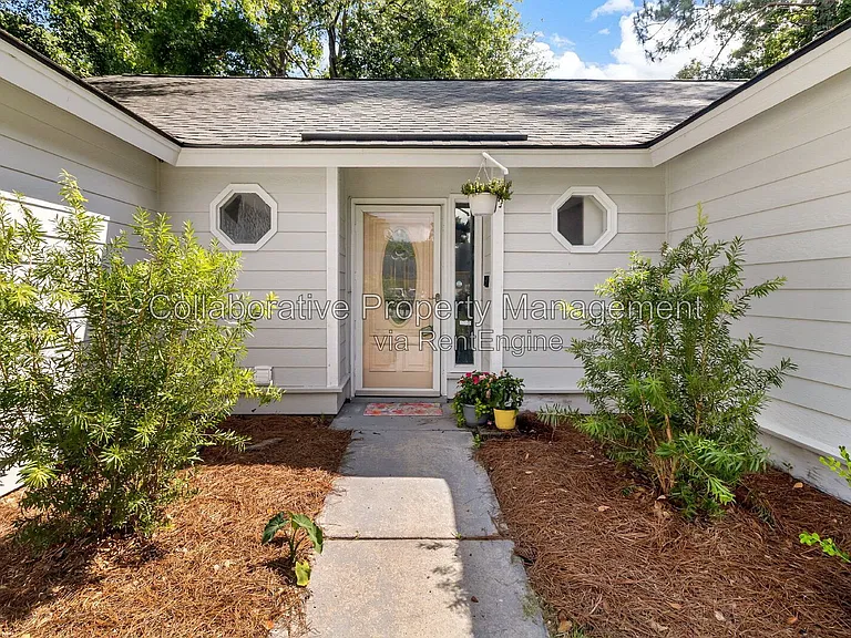 6 English Saddle Ct — Photo 2