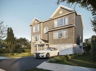 34 Irving Ave, Freeport, NY 11520