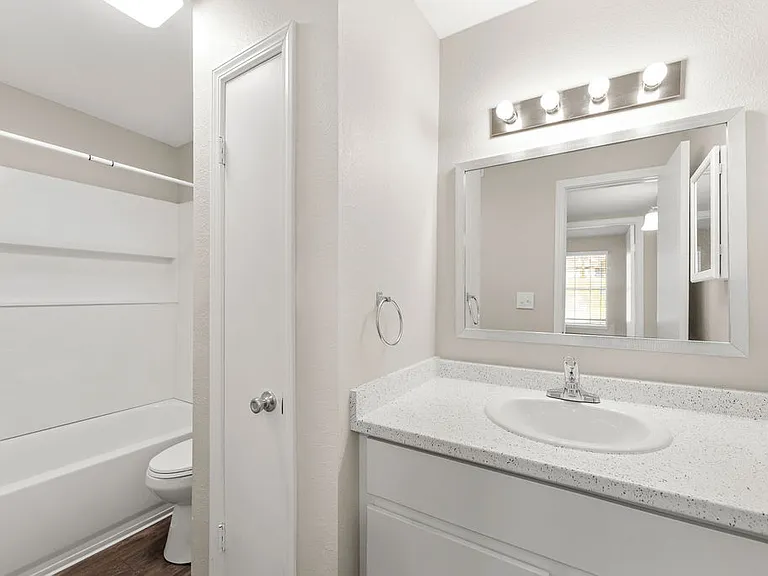 Fountainhead Apartments — Photo 11