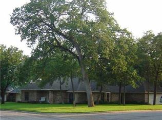 5729 Chelsea Cir, Bryan, TX 77802
