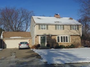 5220 Maddox Ln, Edina, MN 55436