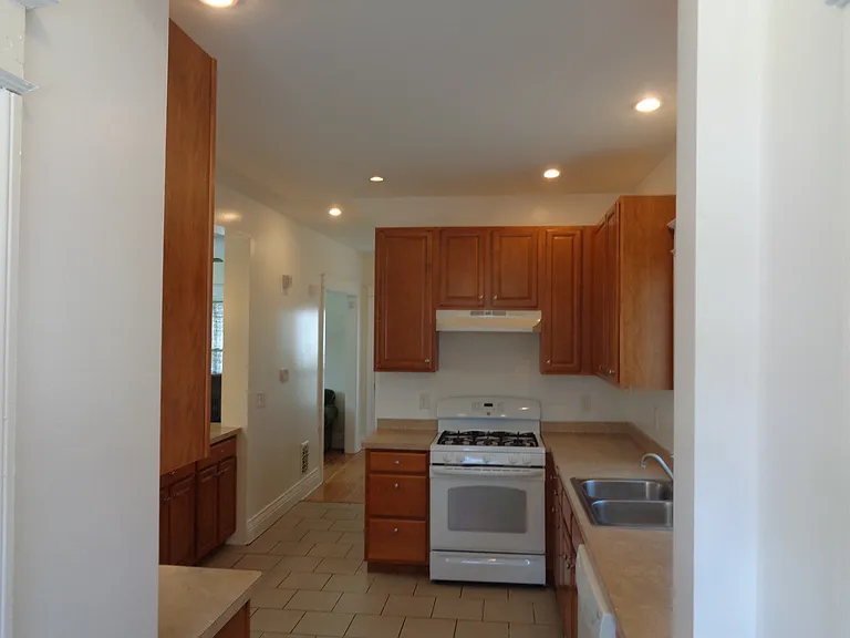 67 Cook St — Photo 3