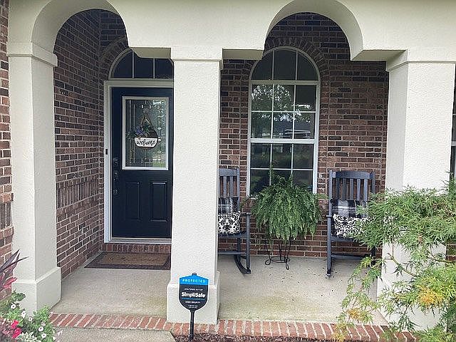 2nd image of 17870 Fancy Blvd
