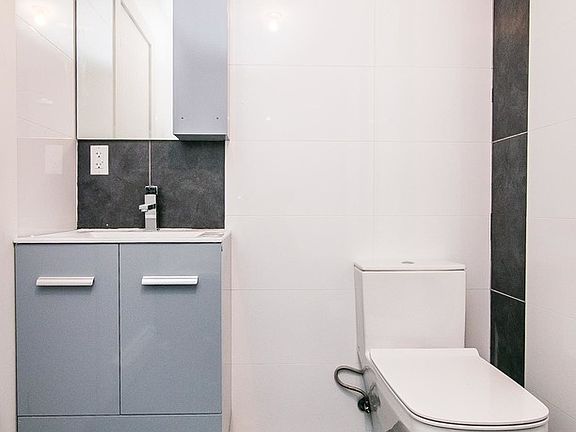 4th image of 197 Ellery St #1
