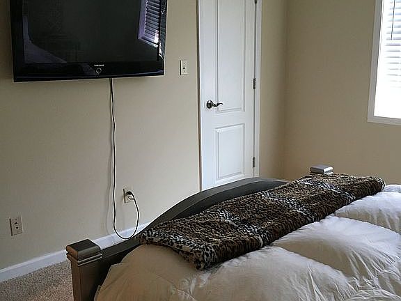2nd closet in bedroom