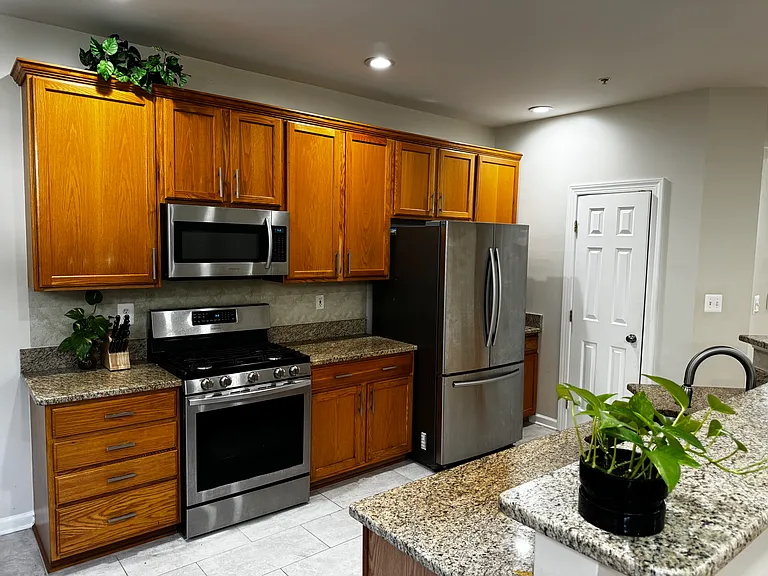 10526 Abingdon Way — Photo 4
