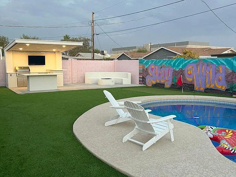4711 E Fillmore St — Photo 4