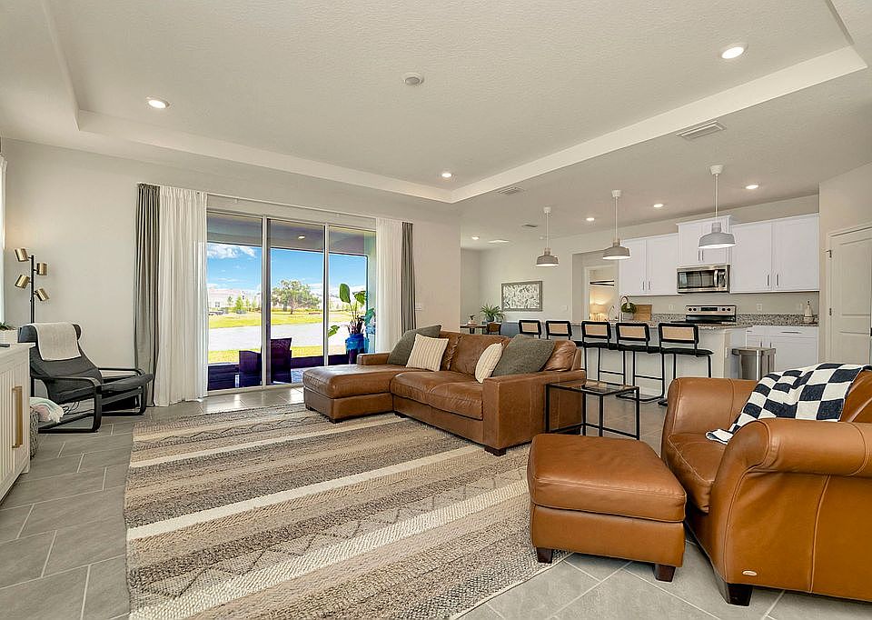 Open concept kitchen/living