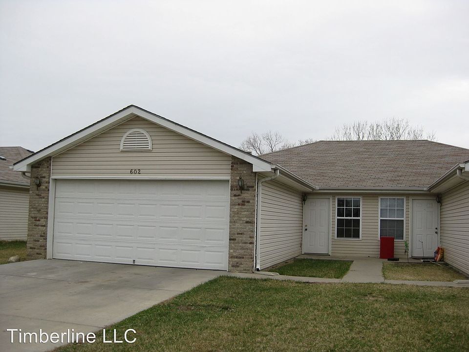 1st image of 532 Lamont Cir