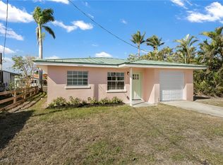 2556 Cay Cv, Matlacha, FL 33993