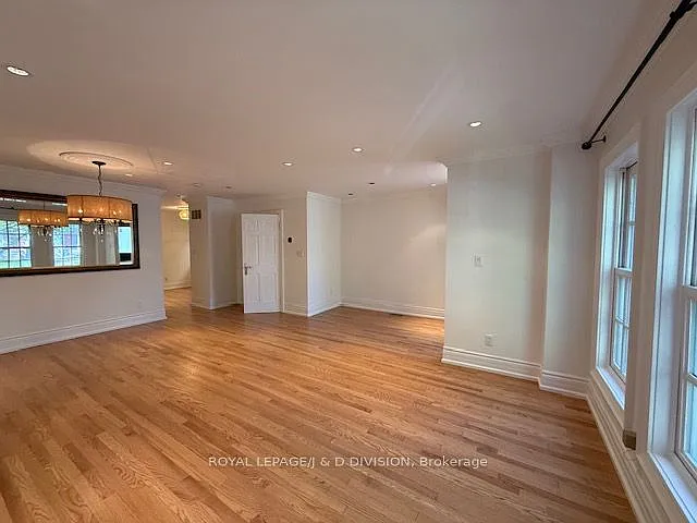 213 Cranbrooke Ave — Photo 3