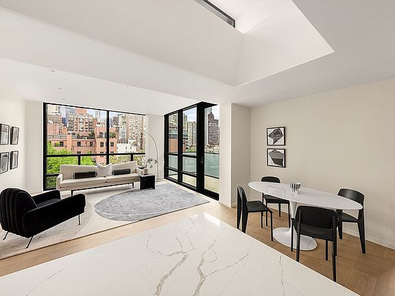 5th image of 128 E 28th St Unit Penthouse