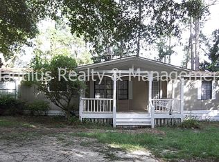 1329 Cavanaugh Ln, Southport, FL 32409