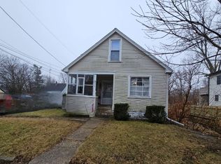 502 Charles St, Sycamore, IL 60178