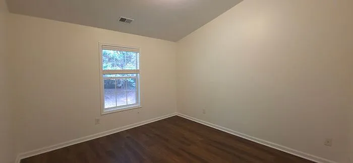 561 Woodland Park Ter — Photo 14