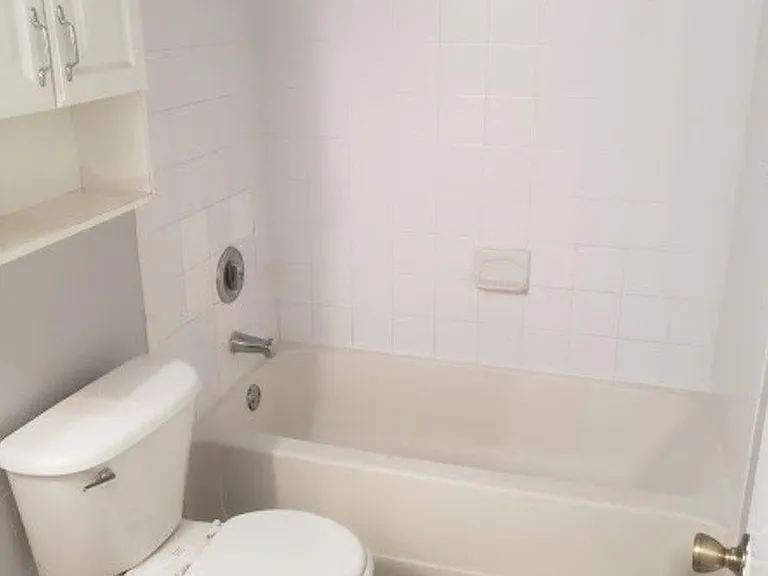 4096 N Pine Island Rd #2102 — Photo 9
