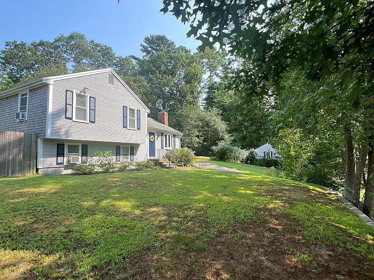 55 Walnut St — Photo 4
