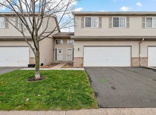 25 Pine Pl, Farmington, MN 55024