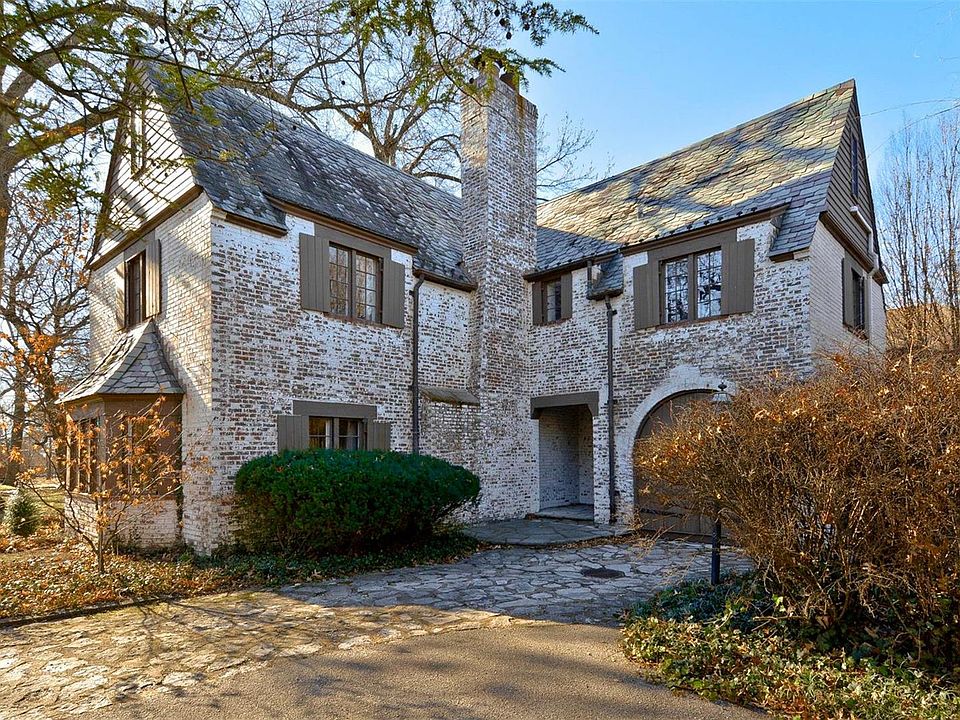 2nd image of 42 Crestwood Dr