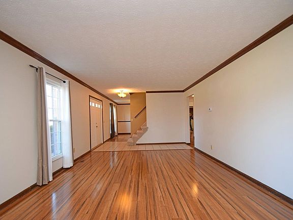 3rd image of 5595 Chesapeake Way