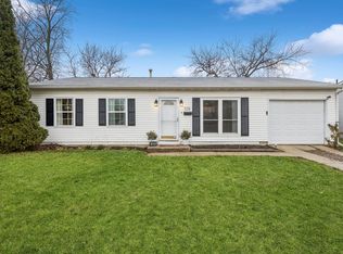 328 Macon Ave, Romeoville, IL 60446