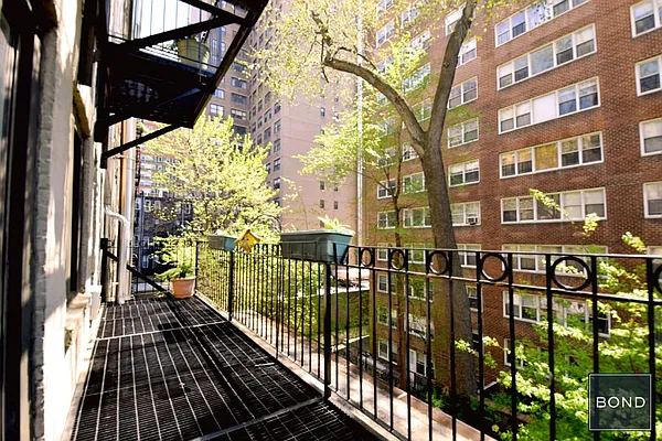 Rented by Bond New York | media 46