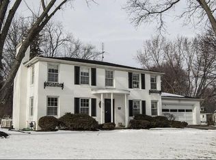 835 Shadow Lawn Dr, Elm Grove, WI 53122