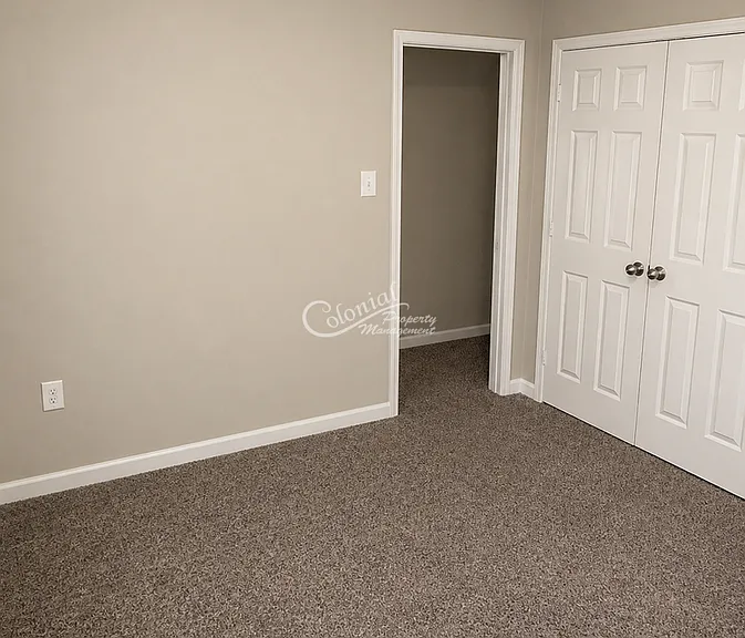 2402 Riley Dr — Photo 9