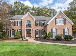 11 Briarhurst Dr, Flanders, NJ 07836
